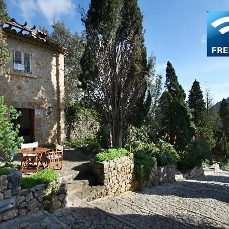 Calvari, 42 Villa